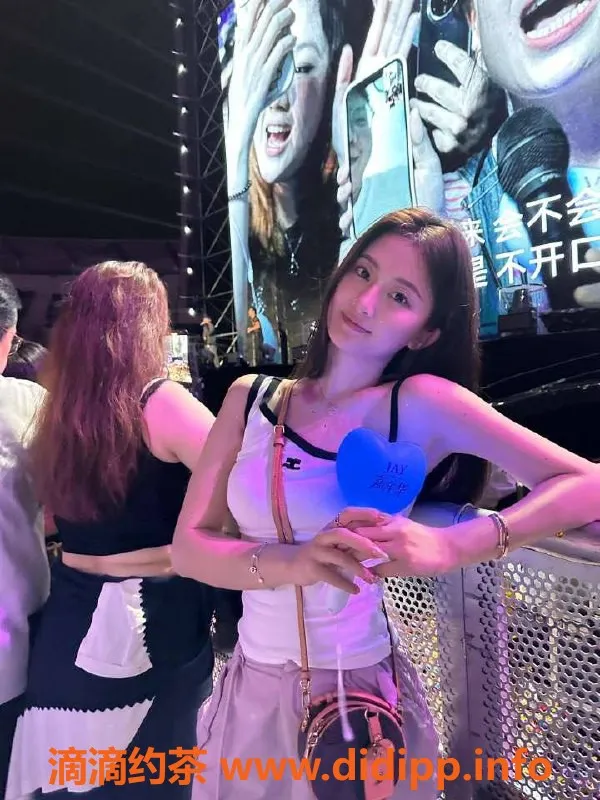 乌鲁木齐楼凤-元气少女，172cm，45kg，清纯活力甜美女主