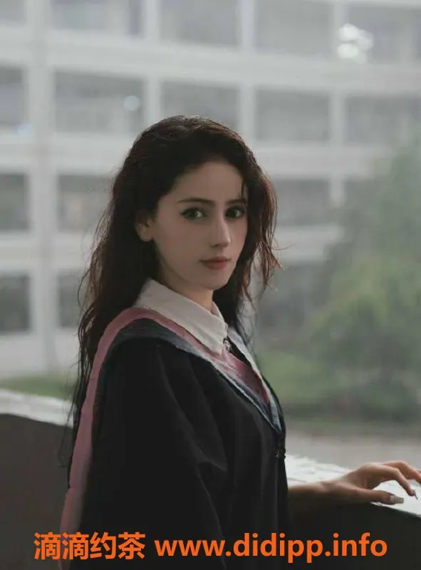 乌鲁木齐楼凤-165cm维吾尔族美女，C罩杯诱惑