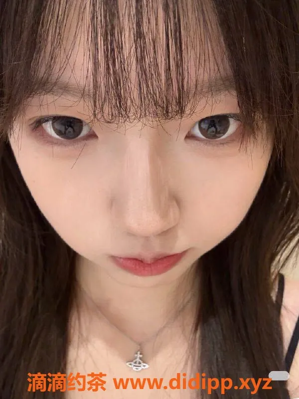 乌鲁木齐楼凤-清纯在校学生，165身高温柔可爱，85体重