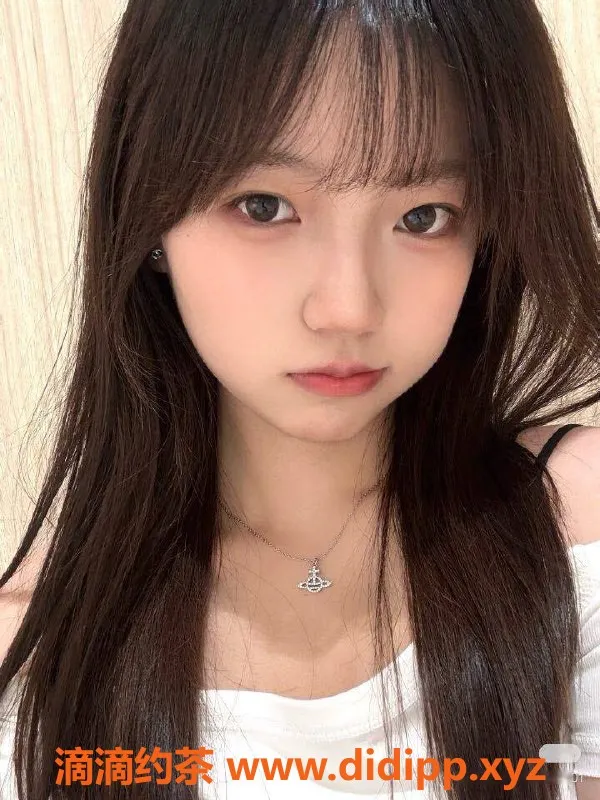 乌鲁木齐楼凤-清纯在校学生，165身高温柔可爱，85体重