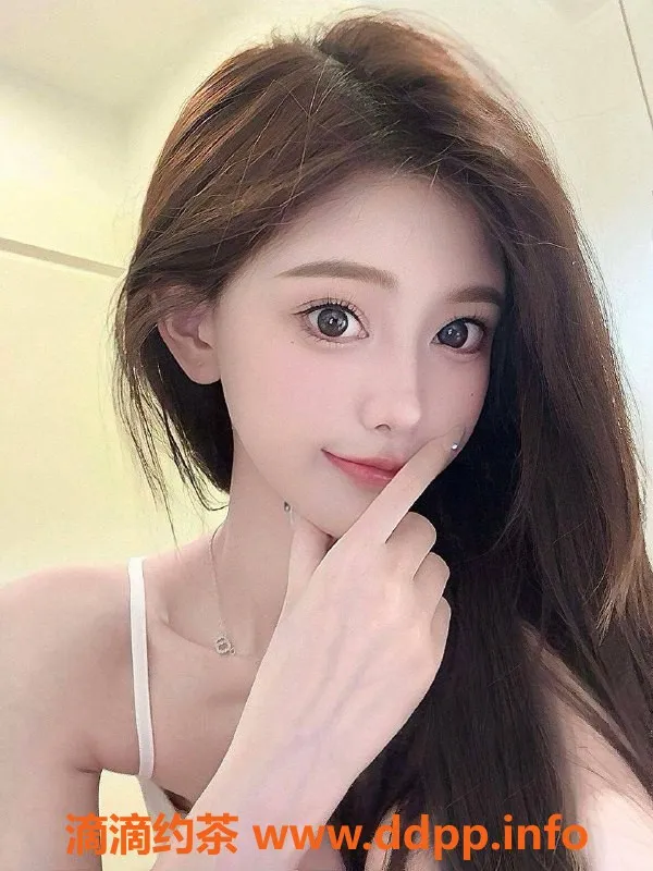 乌鲁木齐楼凤-粉嫩少女艺术生，170高92斤 C罩杯服务