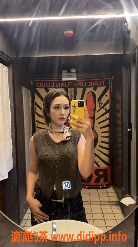 乌鲁木齐楼凤-新疆维吾尔族美女，165cm，49kg，36C