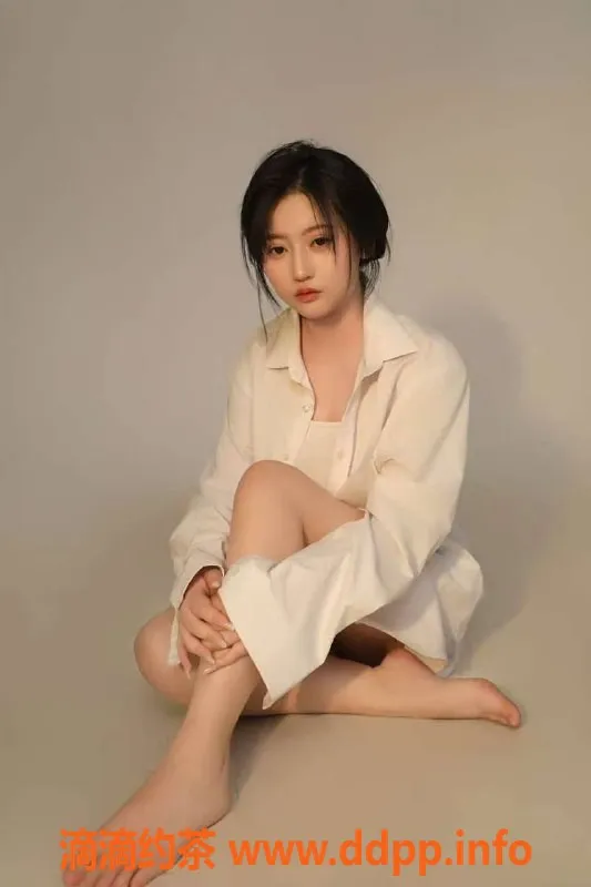 乌鲁木齐楼凤-165cm可爱小妹，青春活泼C罩杯服务