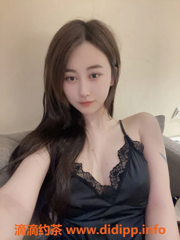 上海楼凤-徐汇米奇，165高，1300元，C罩杯超诱惑！