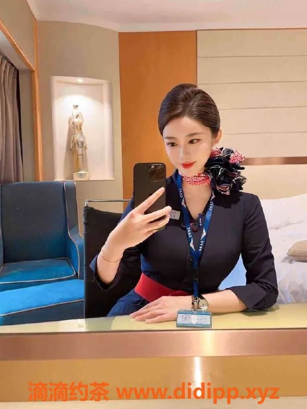 乌鲁木齐楼凤-172高挑自然D杯蜜桃臀，热情温柔小姐姐