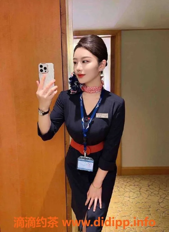 乌鲁木齐楼凤-172高挑自然D杯蜜桃臀，热情温柔小姐姐