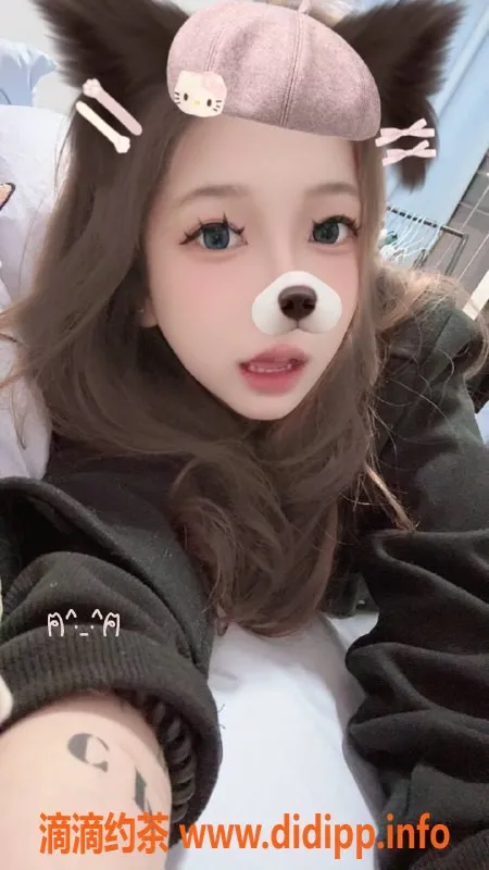 成都楼凤-成华区16岁转运珠，160cm身高B杯，超值体验