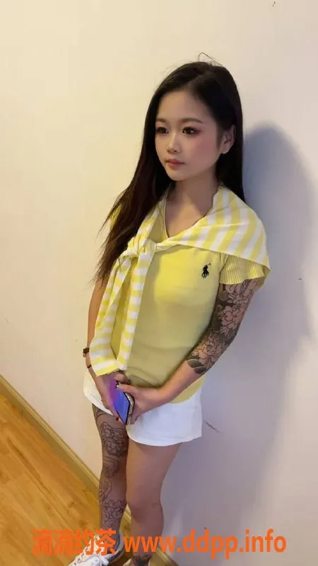 昆明楼凤-官渡小雨，600元体验制服丝袜服务