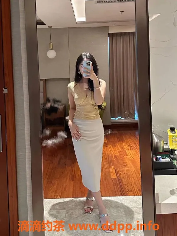 郑州楼凤-管城区21岁新人软软，166cm、50kg，亲密调情服务