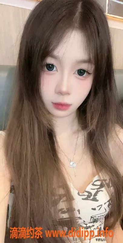 广州楼凤-番禺嫩妹梦溪，700元体验非凡服务