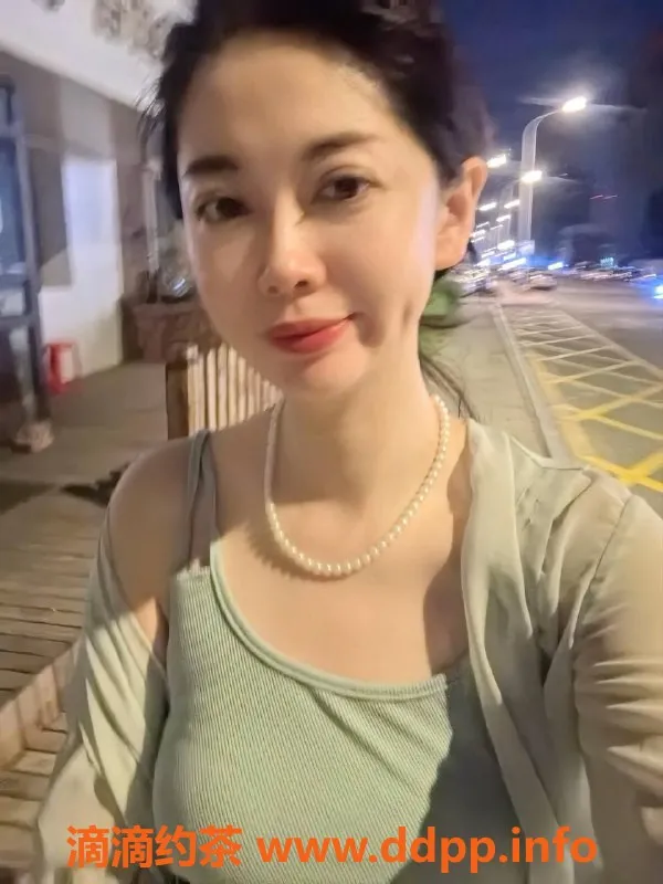 北京楼凤-丰台少妇阿姨蒲公英，600元热情服务