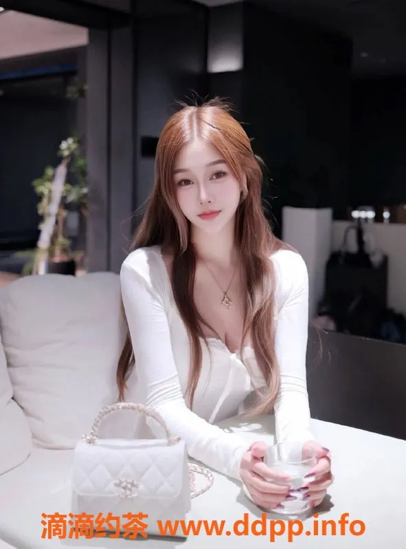 广州楼凤-天河嫩妹紫霞，800元享舌吻与69服务