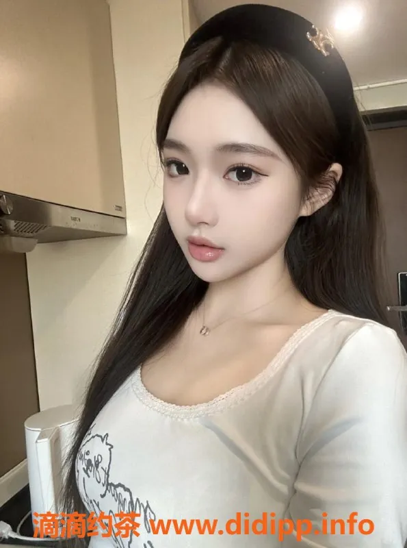 广州楼凤-天河南雪20岁新生，165高挑，精彩夜课等你来体验