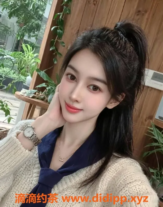 成都楼凤-武侯区潞潞，身材完美的御姐体验