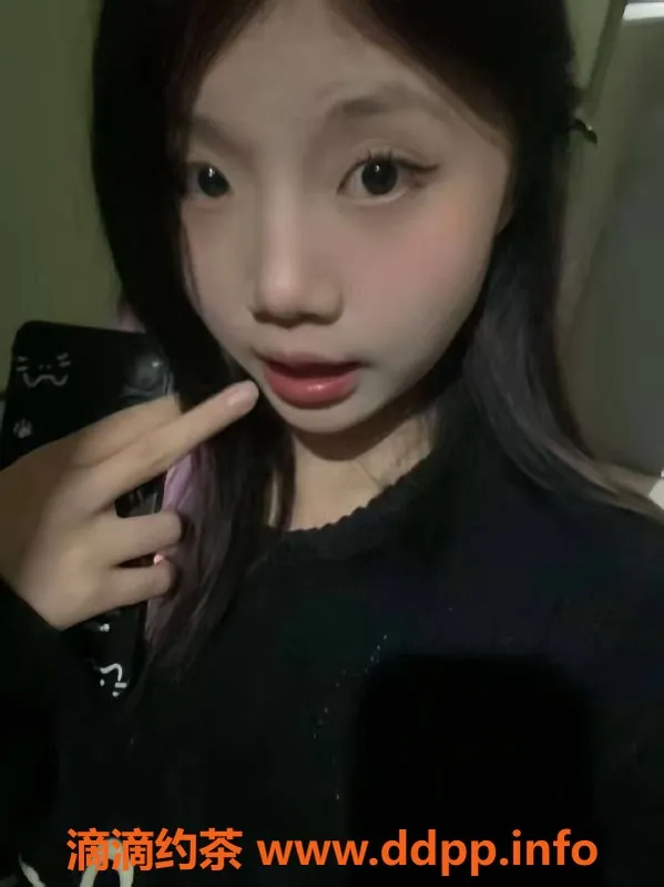 成都楼凤资源信息,高新区嫩妹莉莉，身材颜值俱佳，课程仅需6元