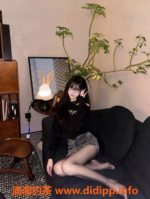 嘉兴楼凤资源信息,静香｜嘉兴女大学生，167cm身材，黑丝眼镜妹