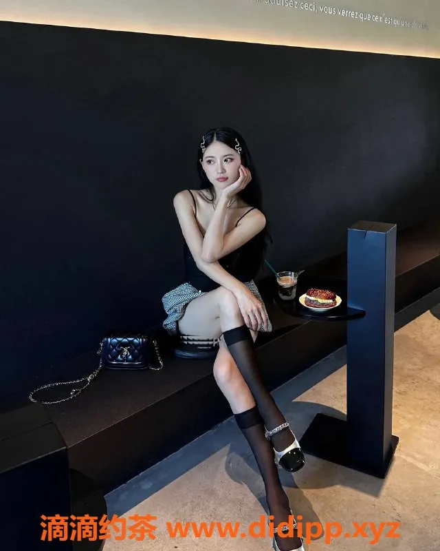 嘉兴楼凤资源信息,泡泡｜嘉兴秀洲区大长腿女神，174cm，90斤