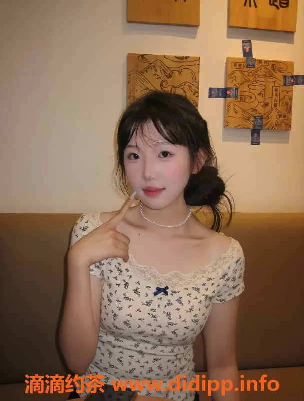 嘉兴楼凤资源信息,湖州艺儿22岁新人，身高165cm，体重88，热情服务