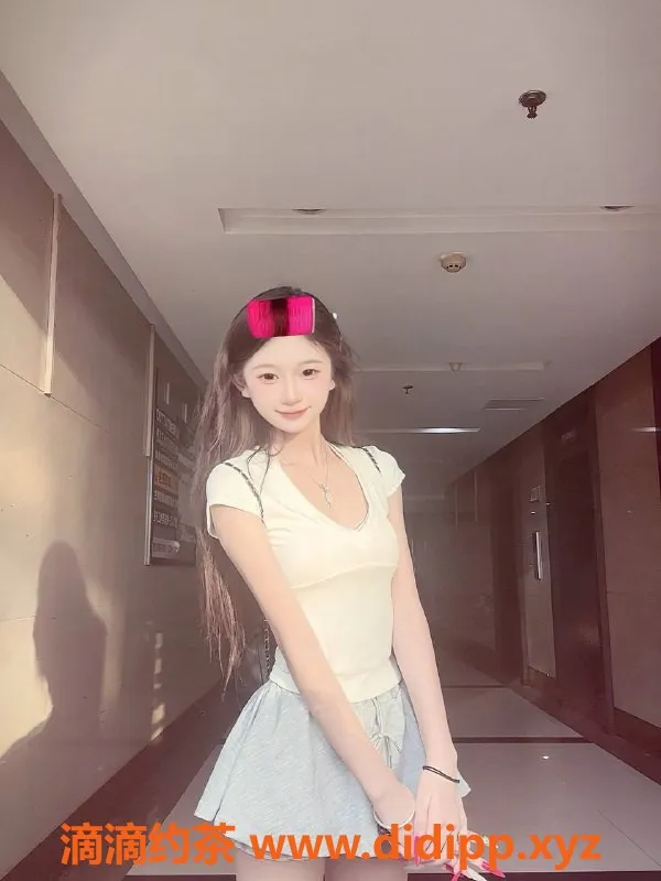 成都楼凤资源信息,成华区玲玲，身高160，体重85斤，A杯人气妹子