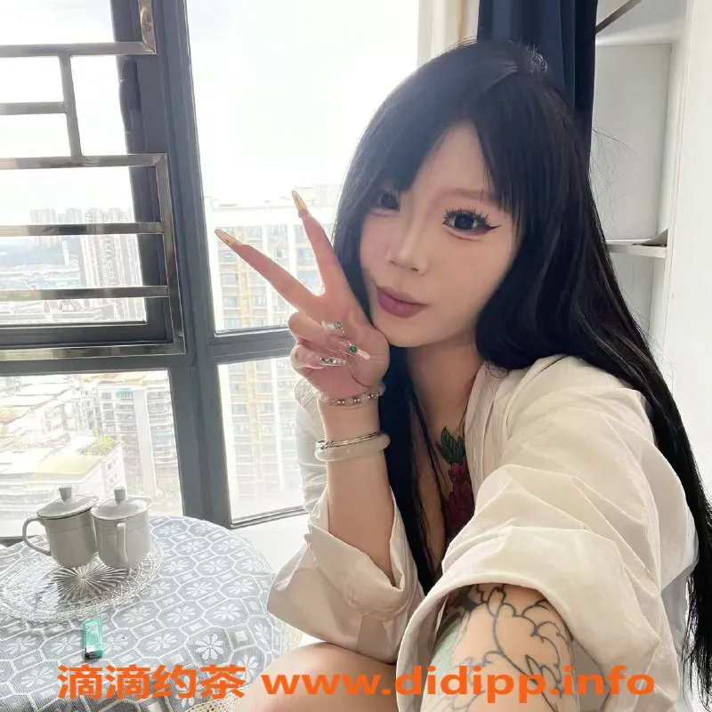 成都楼凤-武侯区嫩妹VV，胸D+大奶，亲密体验来袭