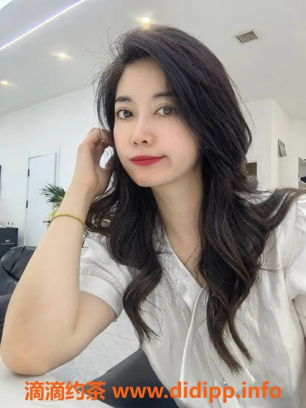 北京楼凤-丰台区蒲公英，性格温和的邻家女孩