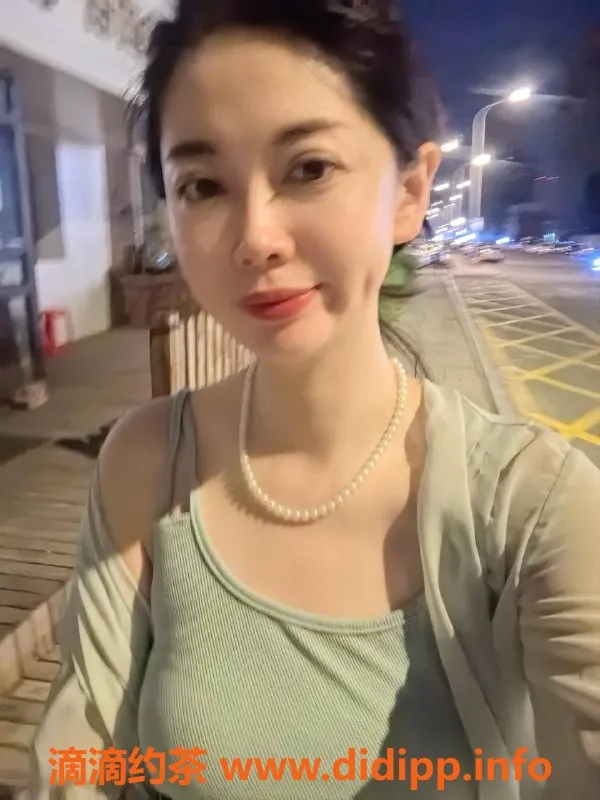 北京楼凤-丰台区蒲公英，性格温和的邻家女孩