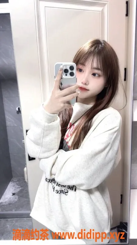 成都楼凤-成华区嫩妹苒苒，160cm，45kg，500元起