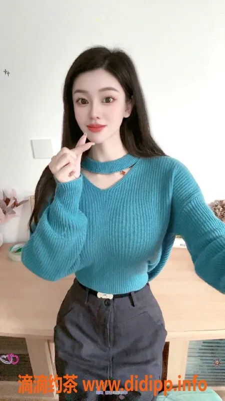 南京楼凤-秦淮区小v，165cm，25岁，800p超值体验！