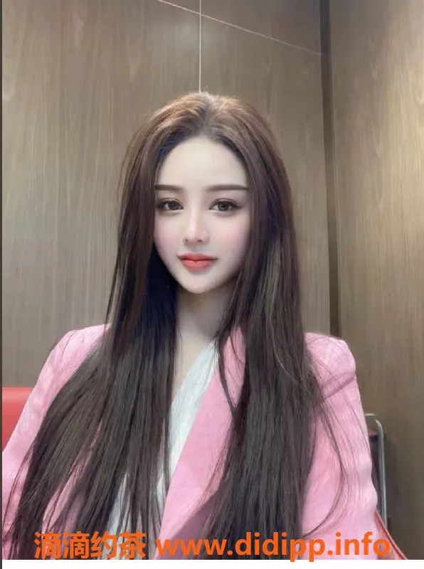 广州楼凤-天河性感女友思思，25岁 166cm 52kg全方位服务