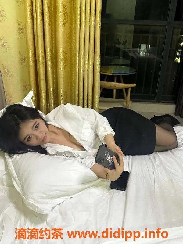 昆明楼凤资源信息,官渡区珊珊，600元亲吻陪洗澡服务