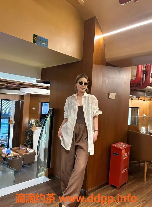 乌鲁木齐楼凤-可爱学生白小纯，身高173，体重100，C罩杯