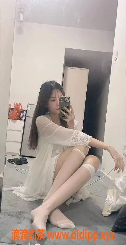 深圳楼凤-龙华乖巧美女，170cm/45kg，服务态度佳