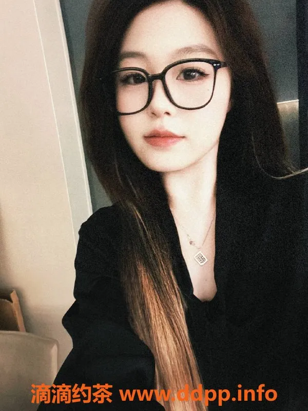 郑州楼凤-金水区冉冉 170cm 51kg 年轻可爱少女服务