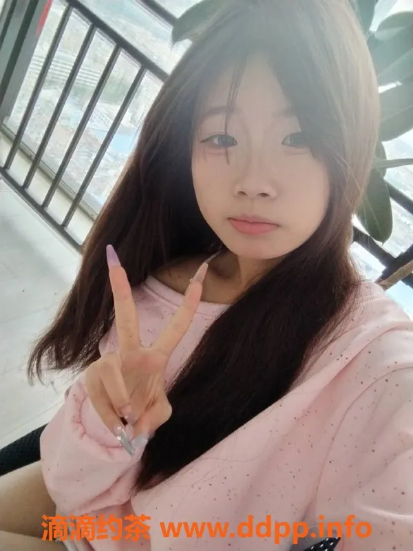 昆明楼凤-盘龙CC嫩妹，800元激情服务等你体验