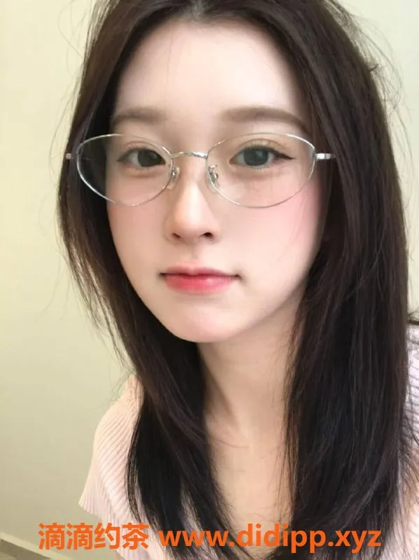 台州楼凤-台州雯雯 19岁168cm C+ 600元靠谱品茶