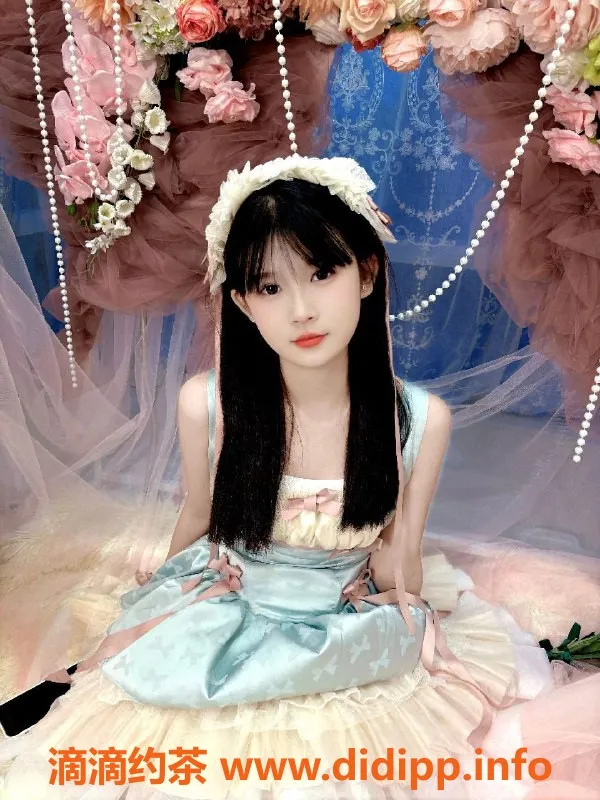 成都楼凤资源信息,武侯区甜甜，白嫩小个子颜值车