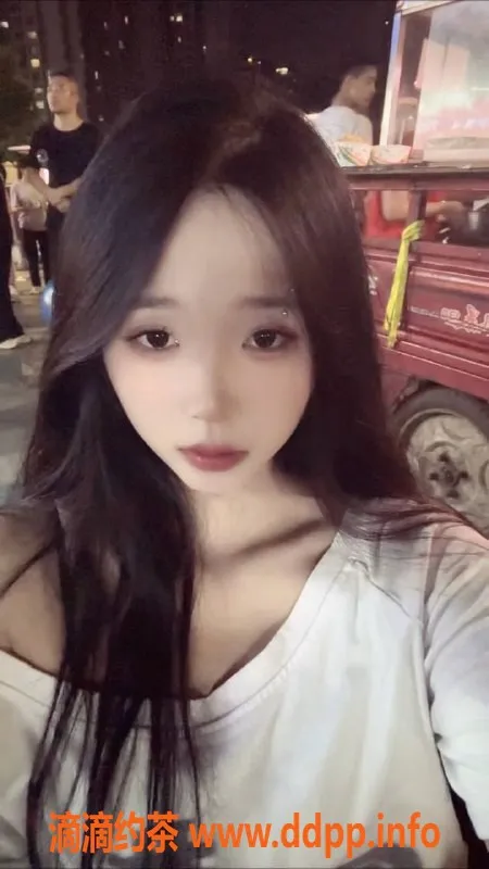 南昌上门服务-小影 | 170cm/48kg/18岁 | 丝袜诱惑等服务