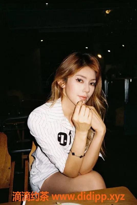 郑州楼凤-郑州星黛露，172高身材，26岁优质服务