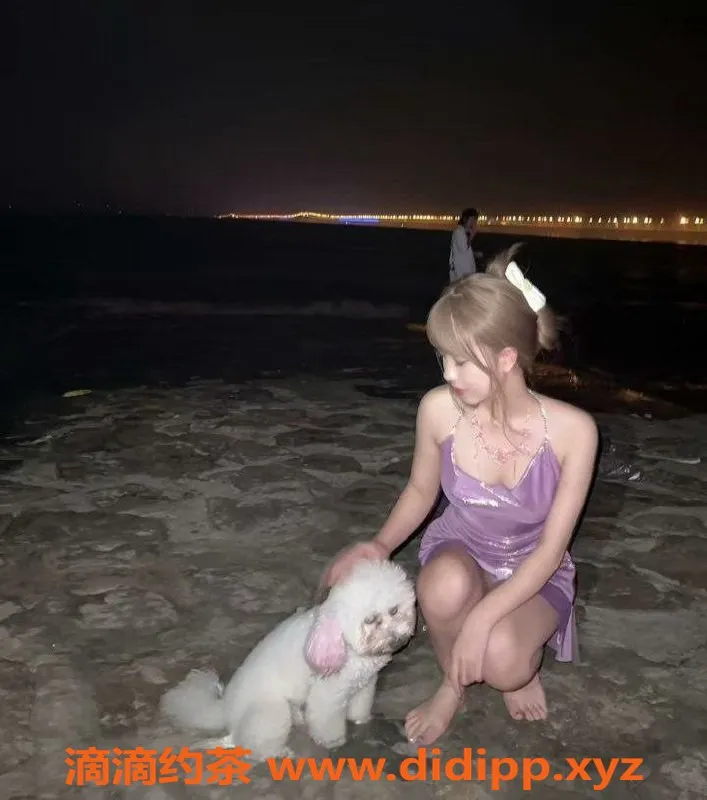 重庆楼凤资源信息,江北小萝莉，161高95斤，19岁B+罩杯诱惑