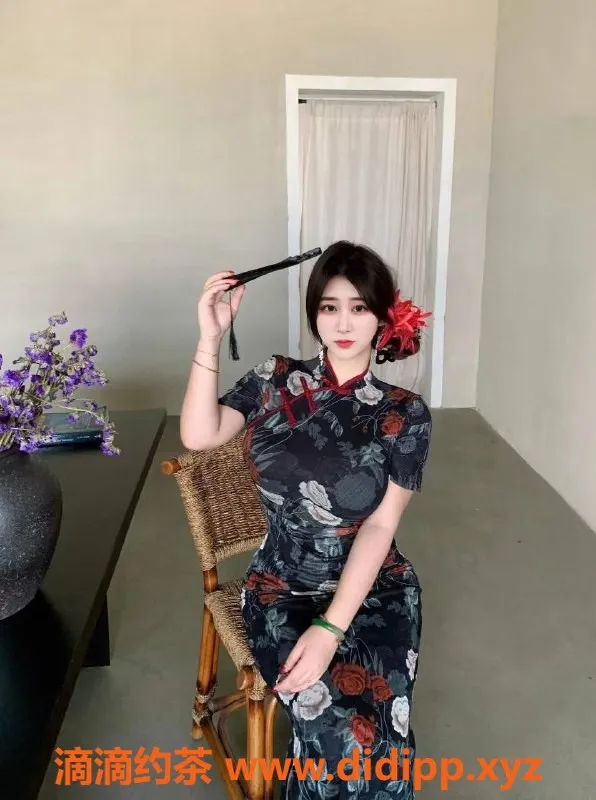 北京楼凤-朝阳苏苏，中日混血甜美小姐，1500元体验