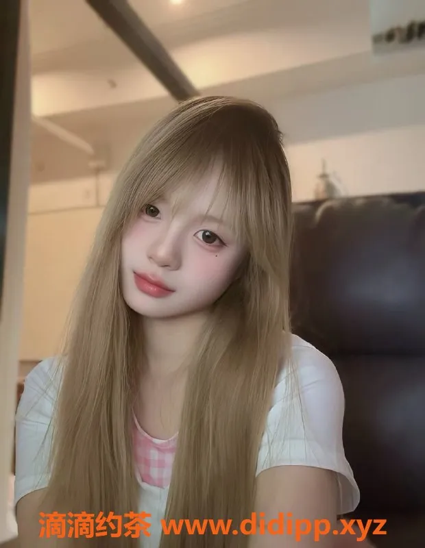 杭州楼凤-上城区冰冰，价格800，服务多样，嫩妹陪浴等你来体验！