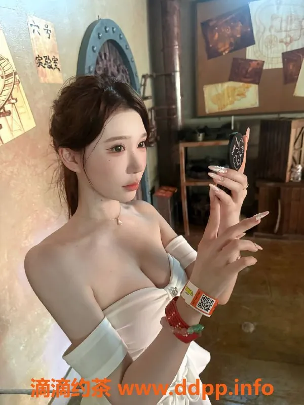 杭州楼凤-杭州21岁瘦大胸小姐，服务多样！