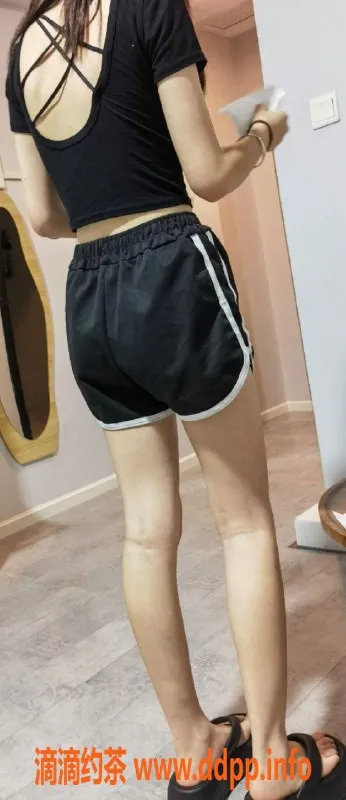 成都楼凤-成都17岁嫩妹暖暖，经典A4腰，700元体验