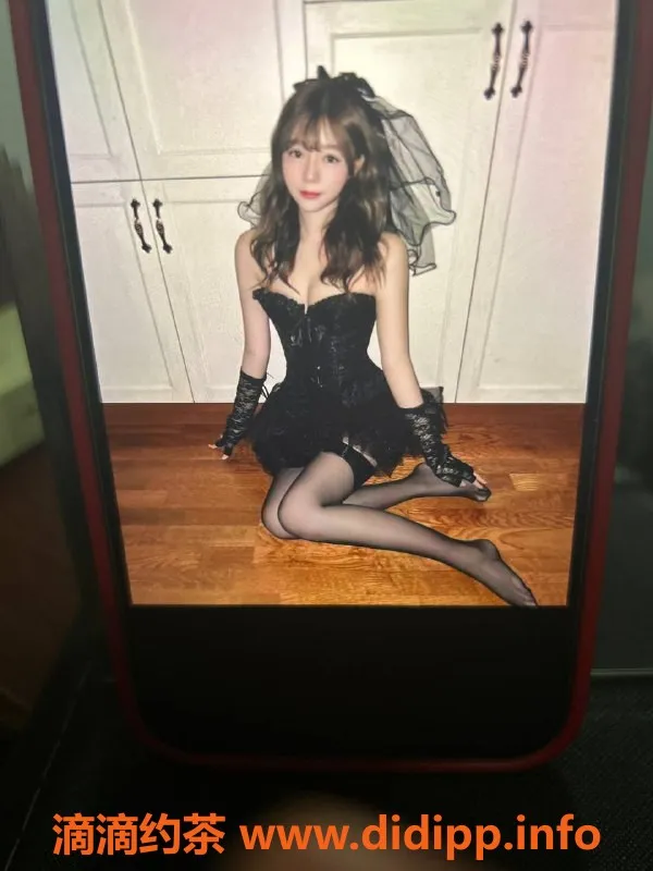 郑州楼凤资源信息,郑州金水区夏天儿，26岁163cm，50kg，胸围C，服务全面！