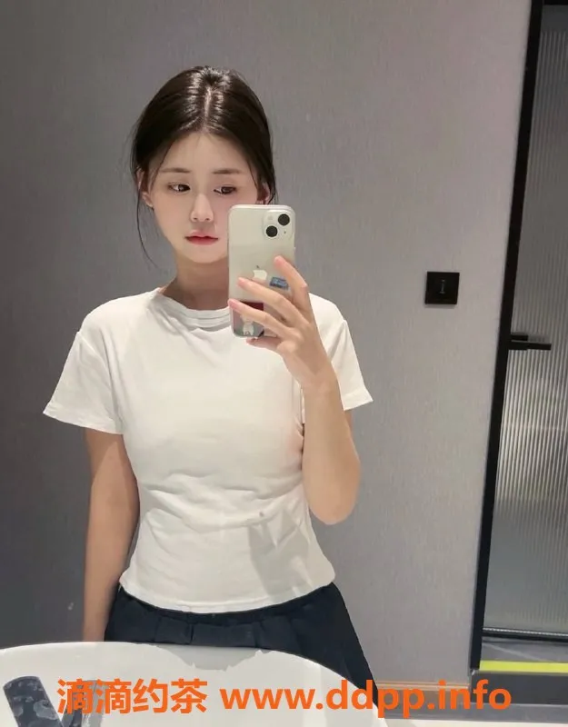 东莞楼凤-常平小萝莉，服务超值只需600