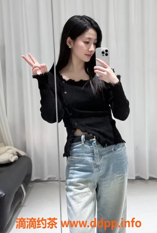 北京楼凤-朝阳望京妙灵，性格开朗中小