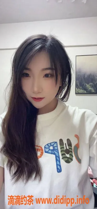 西安楼凤-雁塔区小七，24岁170身高，D36罩杯陪洗服务