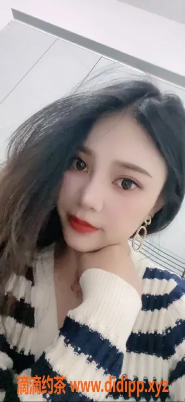 广州楼凤-白云嫩妹依依，水费700/1300，尽享服务！