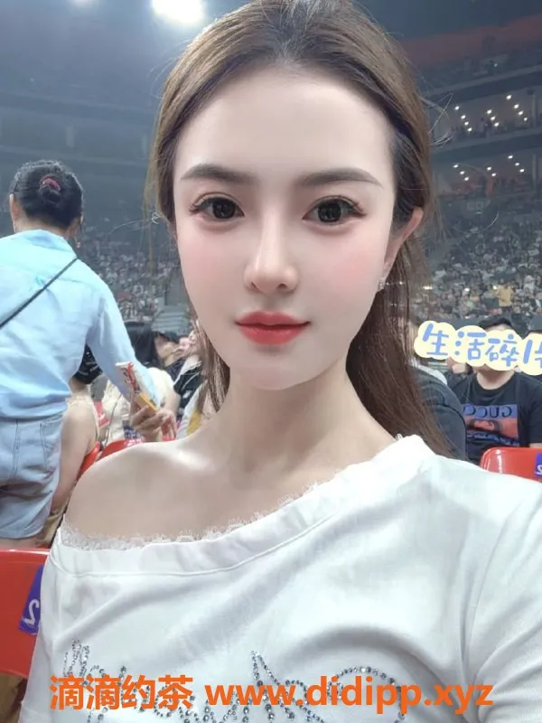 广州楼凤-天河艺名芸汐，800元/次双飞服务