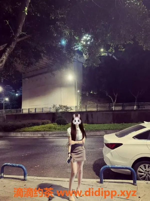 重庆楼凤资源信息,渝北悦悦18岁嫩妹，163身高B罩杯，服务丰富